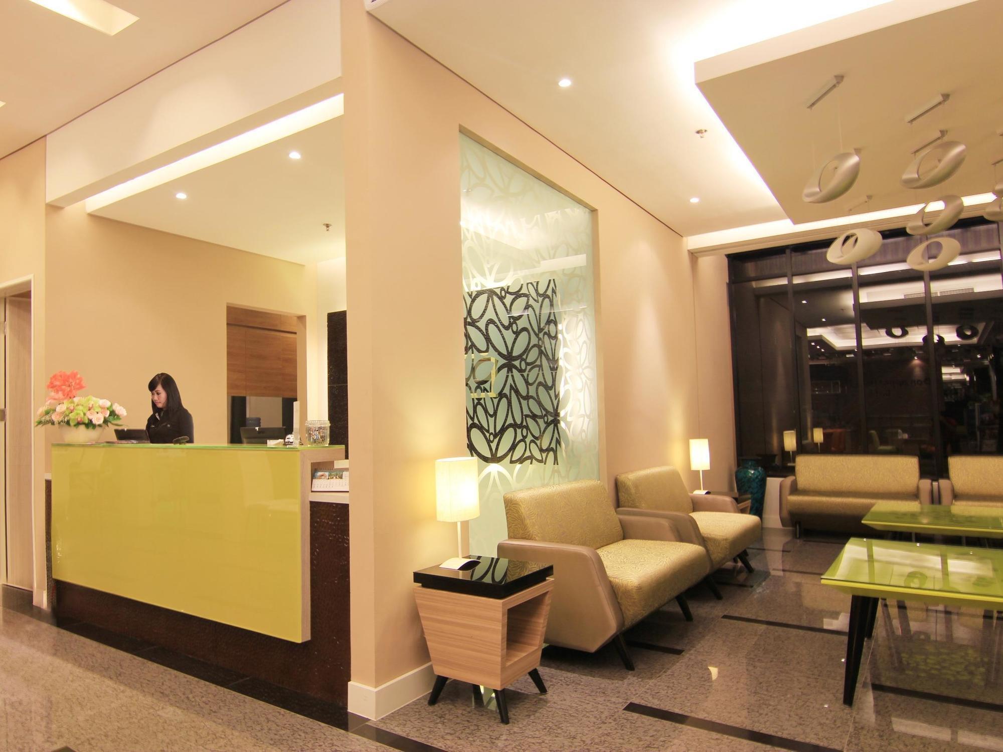 Royal City Hotel Jakarta Exterior photo