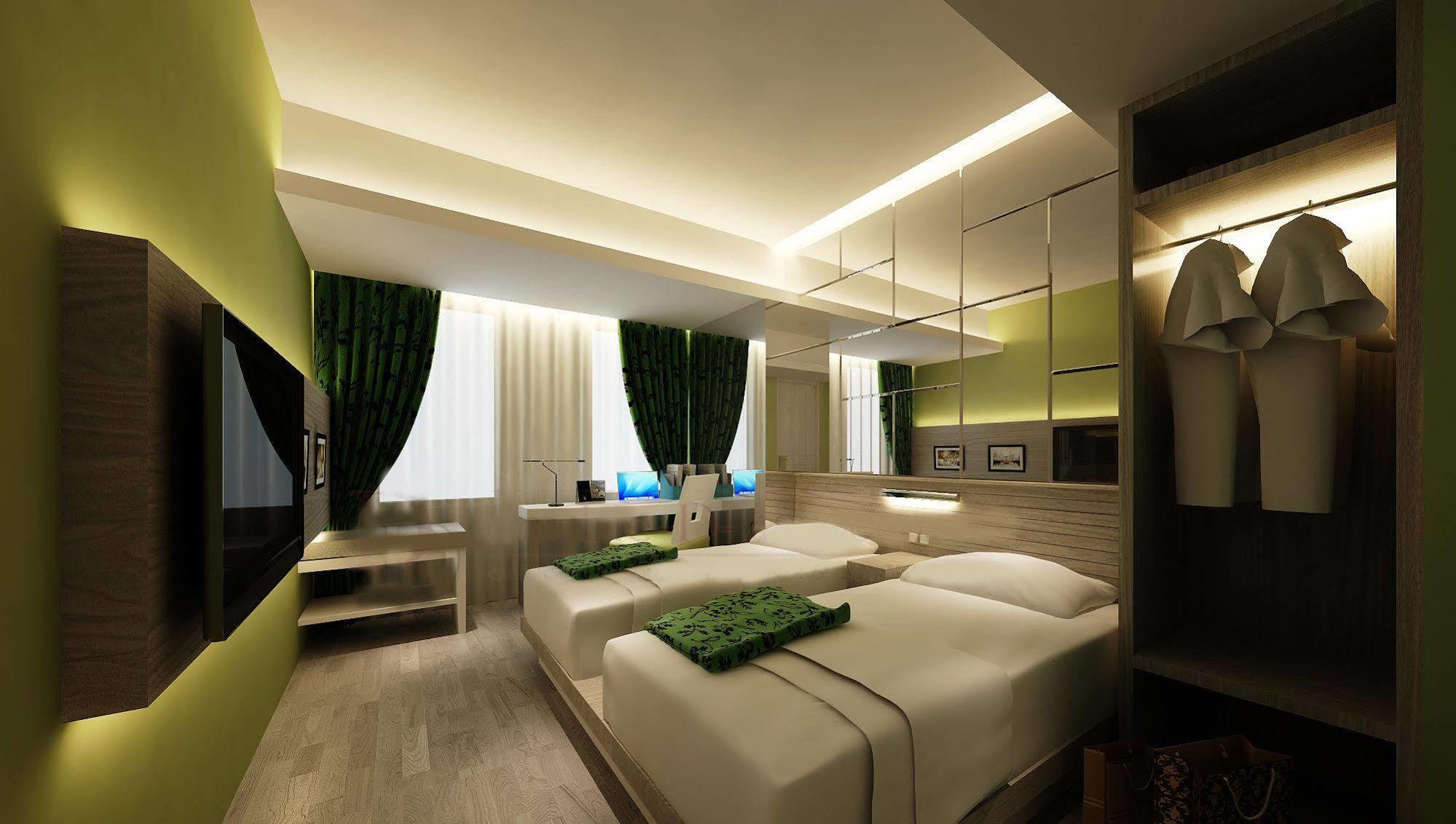 Royal City Hotel Jakarta Exterior photo